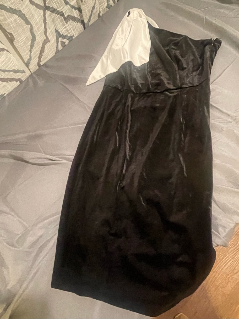 One-Shoulder Black Dress with White Accent - Elegant Evening Style